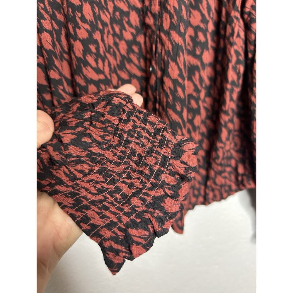 Garnet Hill Red Black Mock Neck Animal Print Long Sleeve Blouse Size Medium - Picture 4 of 11